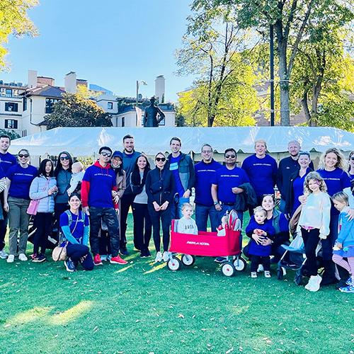 An image of a large group of Vertexians attending the JDRF walk representing Team Vertex